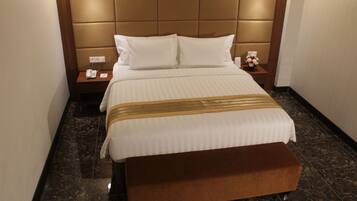 In-room safe, desk, free WiFi, wheelchair access