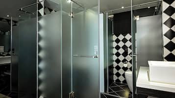 Classic Double Room, No Windows | Bathroom | Hair dryer, towels, shampoo, toilet paper