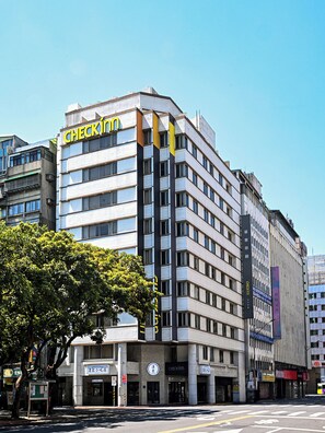 Exterior - CHECK inn Taipei Main Station (Taipei)