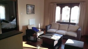 Deluxe Double or Twin Room, 1 Bedroom | Living room | TV - Gyelsa Boutique (Thimphu)