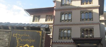 Gyelsa Boutique