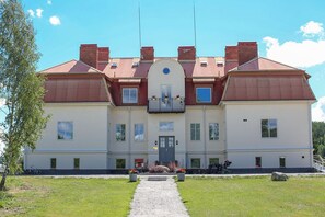 واجهة المنشأة