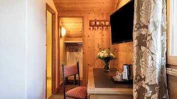 Doppel- oder Zweibettzimmer, Bergblick
