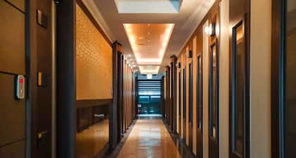 Charlot Castle Hotel