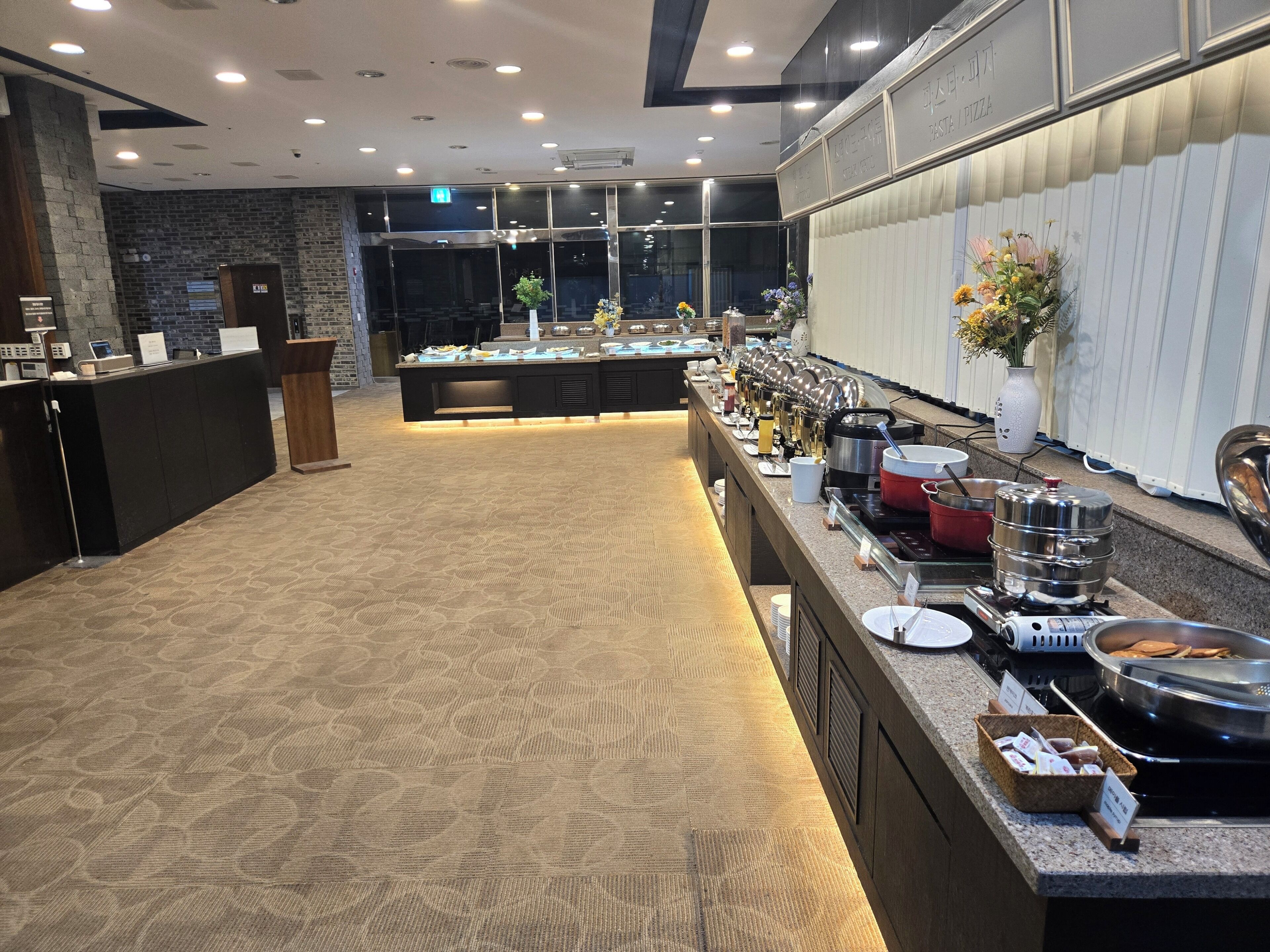 Desayuno buffet (con cargo) los días de semana