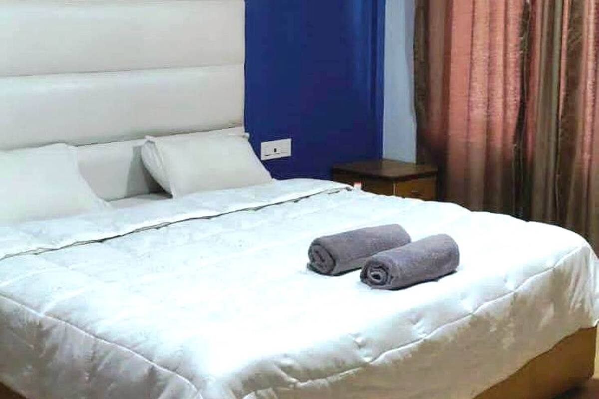 Desk, iron/ironing board, rollaway beds, free WiFi