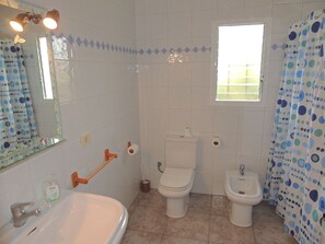 Villa, 3 Bedrooms, Pool View | Bathroom