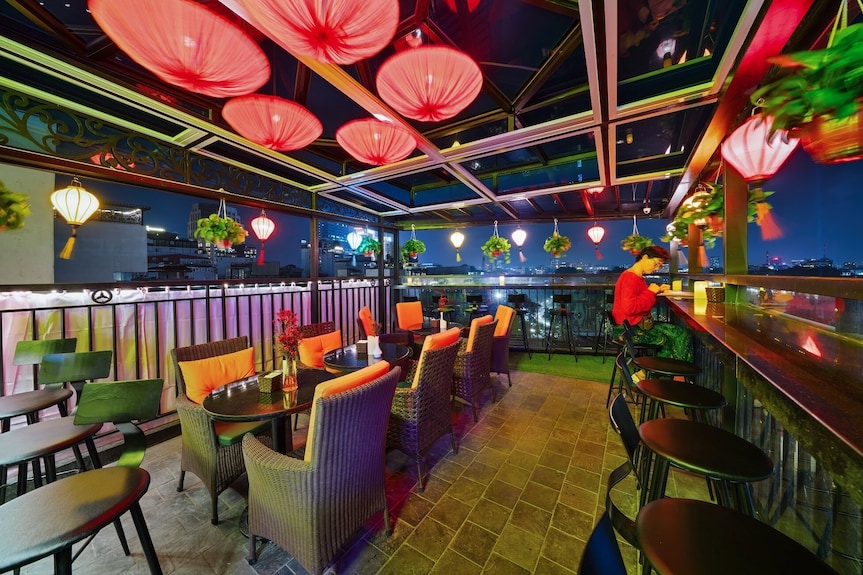 Bella Premier Hotel & Rooftop Skybar, Hanoi - Updated Price, Reviews & HD Photos | Hotels.com