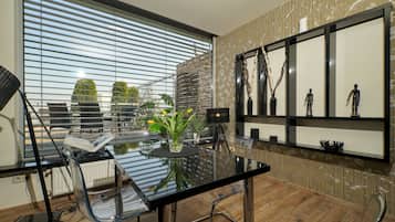 Apartment Plus with Terrace, Kitchen | Living area