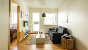 Apartment in heart of Akureyri Hafnastraeti 100  600 Akureyri  | Oppholdsrom