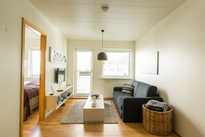 Apartment in heart of Akureyri Hafnastraeti 100 600 Akureyri | Wohnzimmer | Flachbildfernseher