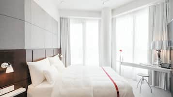 Cosy Room | Hochwertige Bettwaren, Zimmersafe, individuell dekoriert