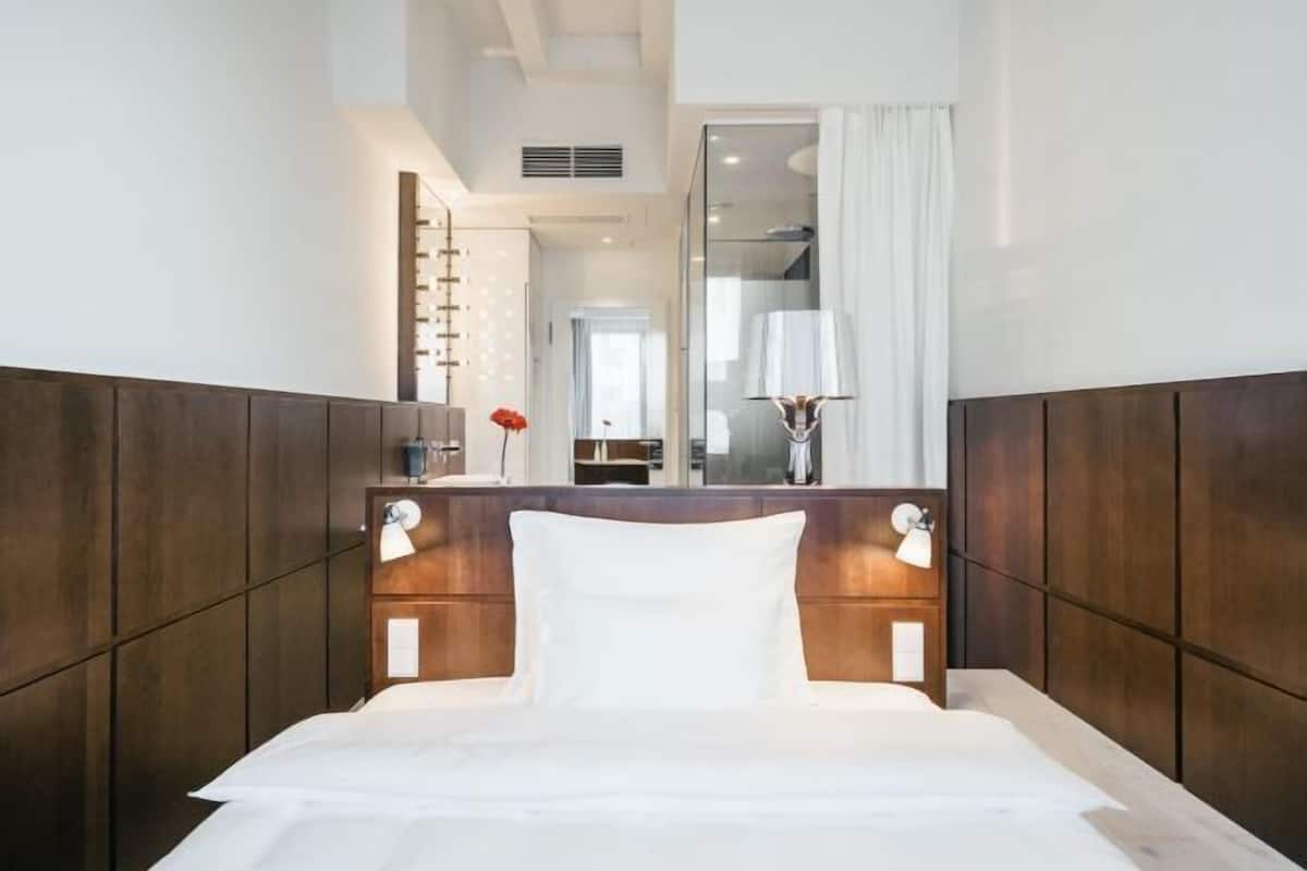 1 habitación y ropa de cama de alta calidad