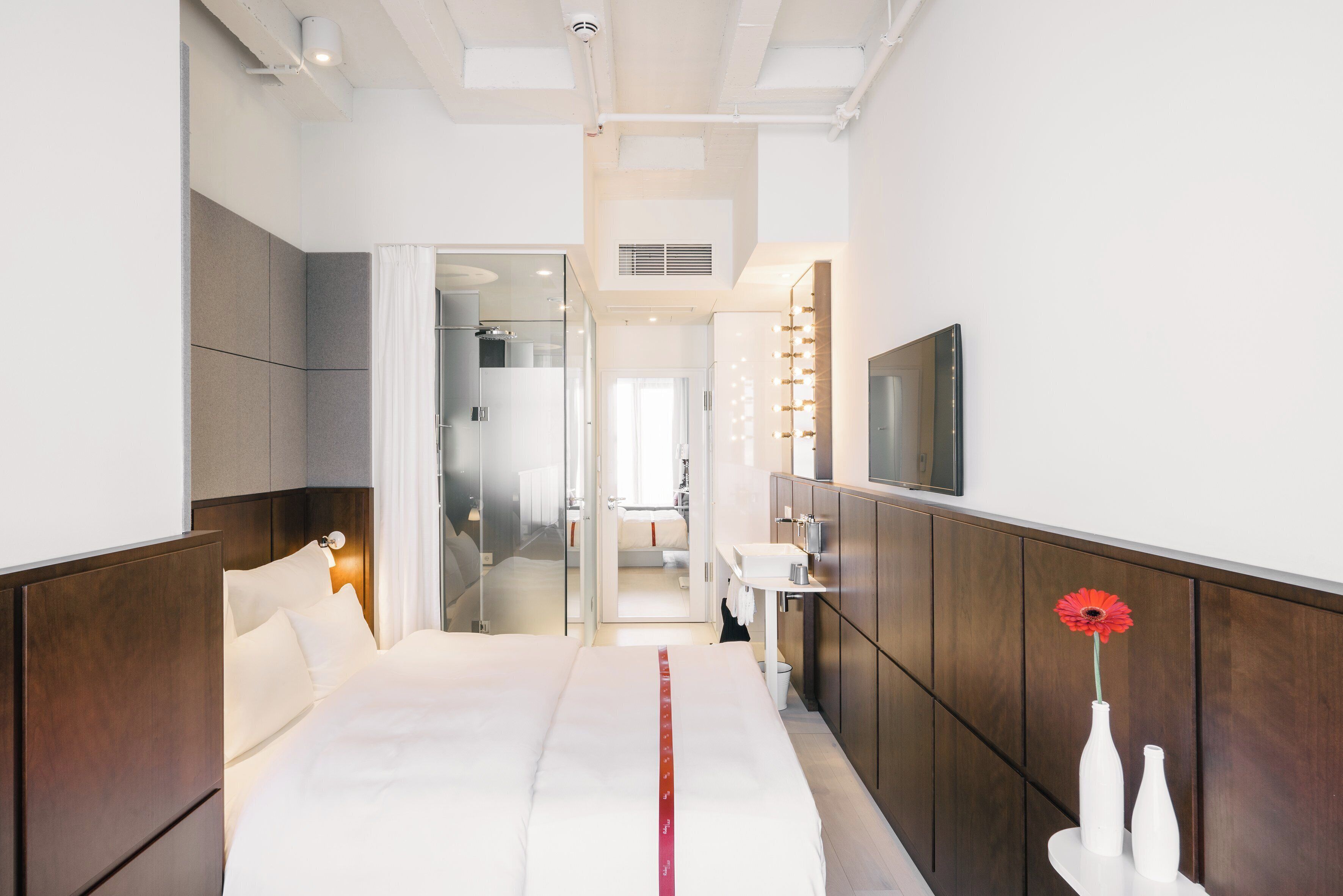 cosy room | 1 bedroom, premium bedding, in-room safe, individually decorated