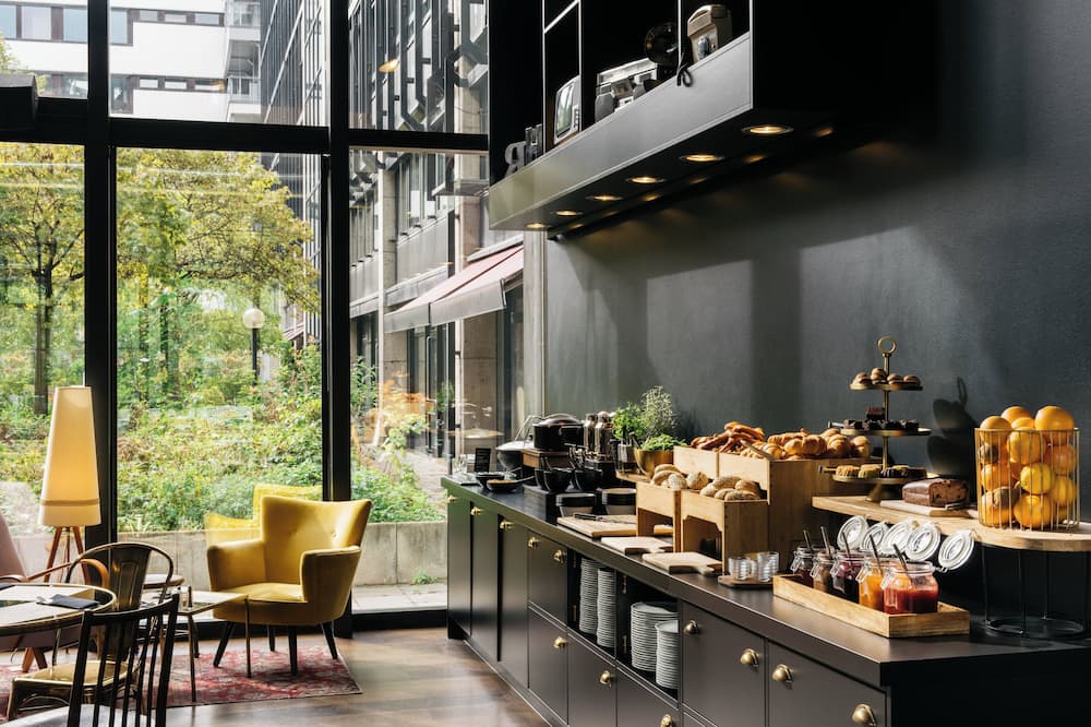 Ruby Lilly Hotel Munich