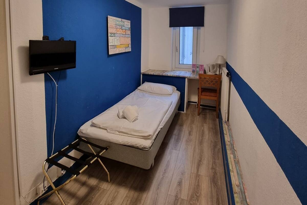 Single Room Ensuite | 고급 침구, 객실 내 금고, 책상, 방음 설비