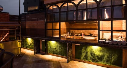Glades Hotel