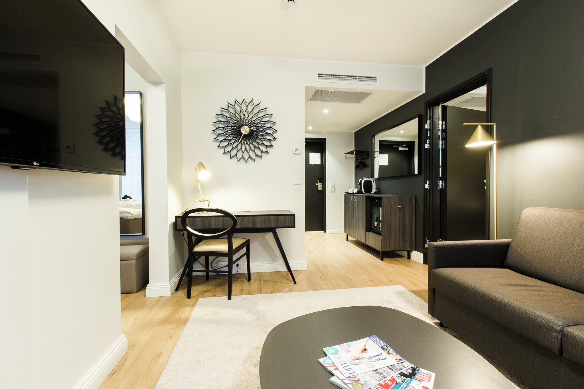 suite, multiple beds, non smoking | living area | flat-screen tv