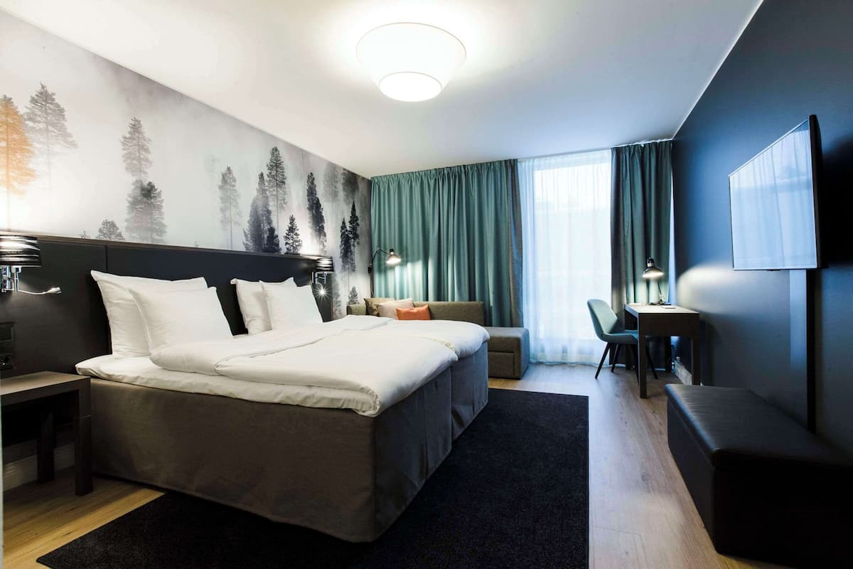 Family Room, Multiple Beds, Non Smoking | 低刺激性寝具、ベビーベッド、WiFi (無料)、ベッドシーツ