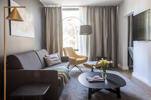 Junior Suite, Non Smoking | Utsikt fra rommet