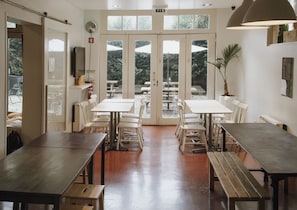 Bar (on property) - Porto Spot Hostel (Porto)