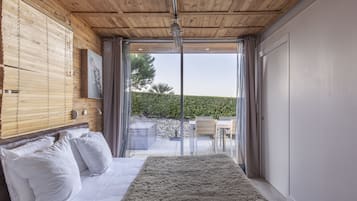 Ferienhaus, 2Â Schlafzimmer, Terrasse, Meerblick (Showroom) | Hochwertige Bettwaren, Pillowtop-Betten, Minibar, individuell dekoriert