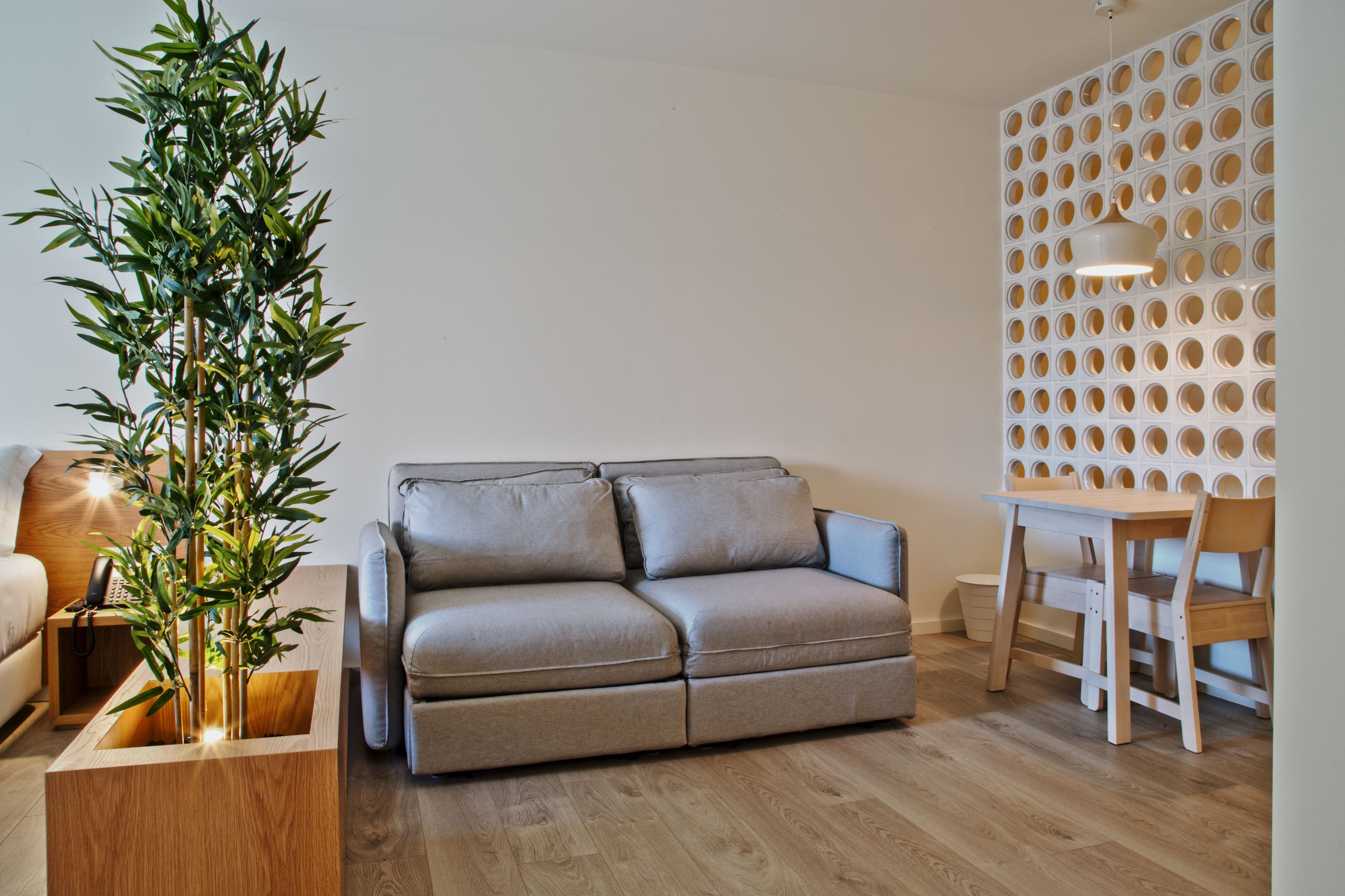 Master Suite | Living room | Flat-screen TV