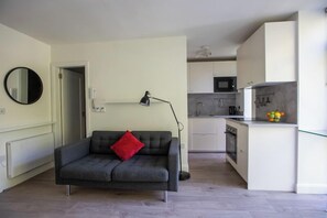 Deluxe Apartment | Living area