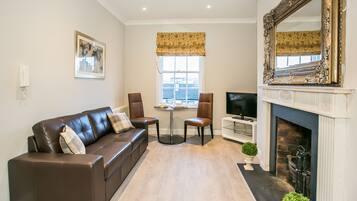 Superior Apartment, 1 Bedroom, Kitchen, City View | Living area