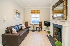 Superior Apartment, 1 Bedroom, Kitchen, City View | Living area