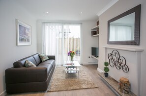 Superior Apartment, 1 Bedroom, Kitchen, City View | Living room