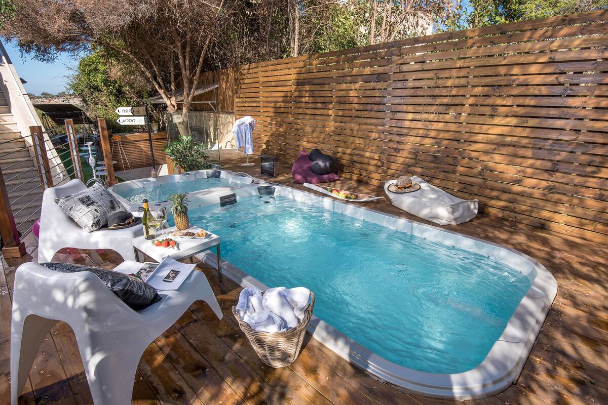 Luxury Suite, Mountain View | In-room safe, desk, iron/ironing board, free cots/infant beds