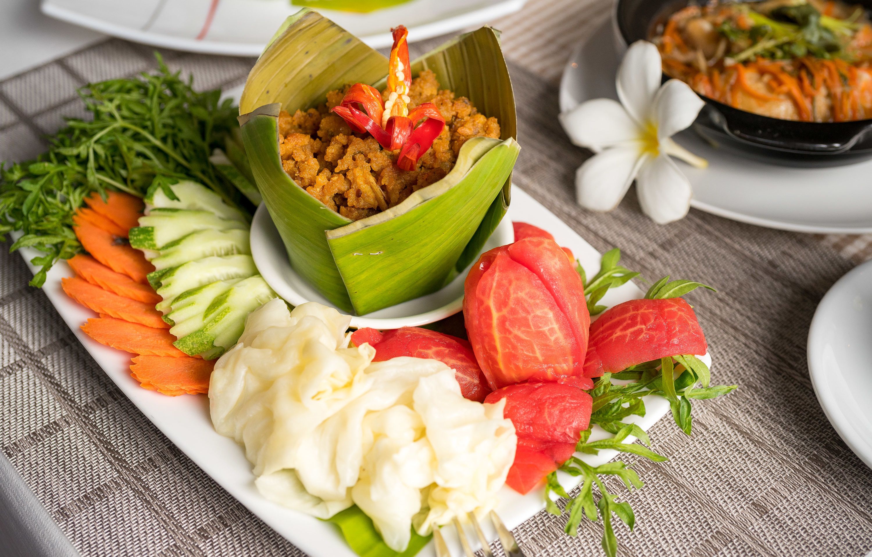 Daily continental breakfast (USD 6 per person)