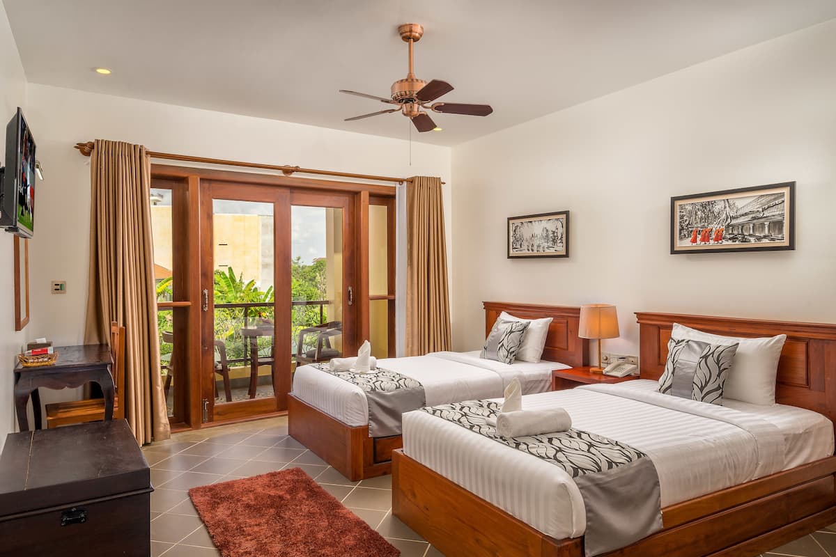 Family Room, Balcony, Pool View (Connecting)