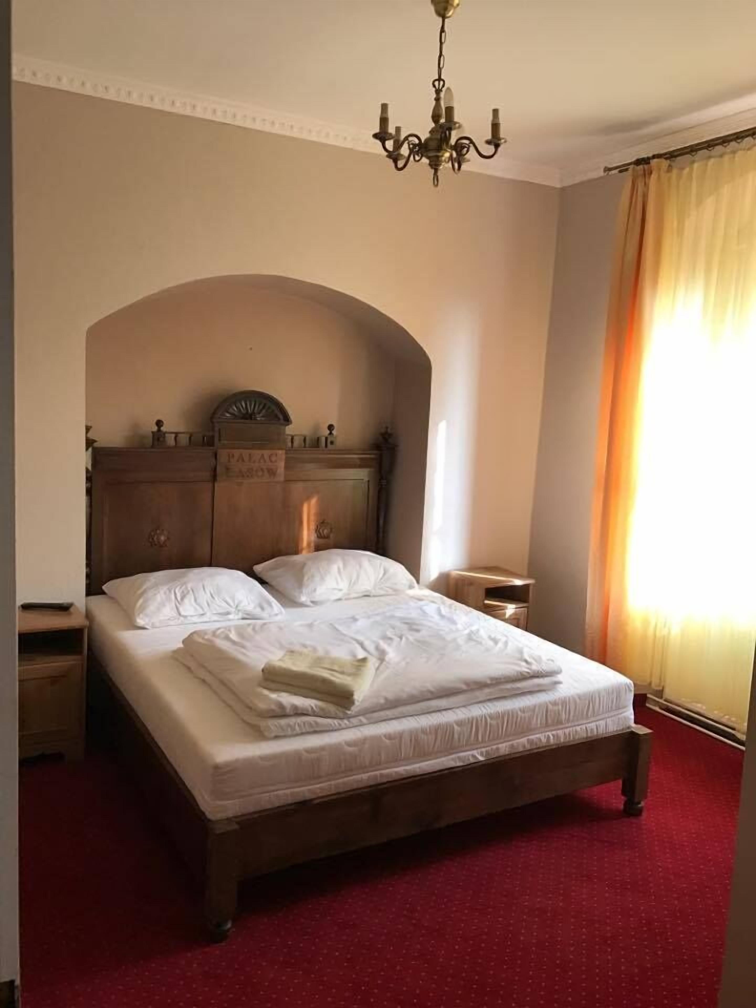 Classic Double or Twin Room | Desk, iron/ironing board, free WiFi
