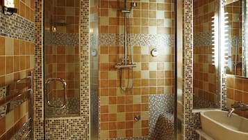 Superior Cottage, 1 Bedroom, Fireplace, Garden Area | Bathroom | Shower, free toiletries, hair dryer, bathrobes