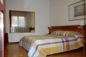 스탠다드 더블룸 또는 트윈룸 | 미니바, 책상, 무료 유아용 침대, 무료 WiFi