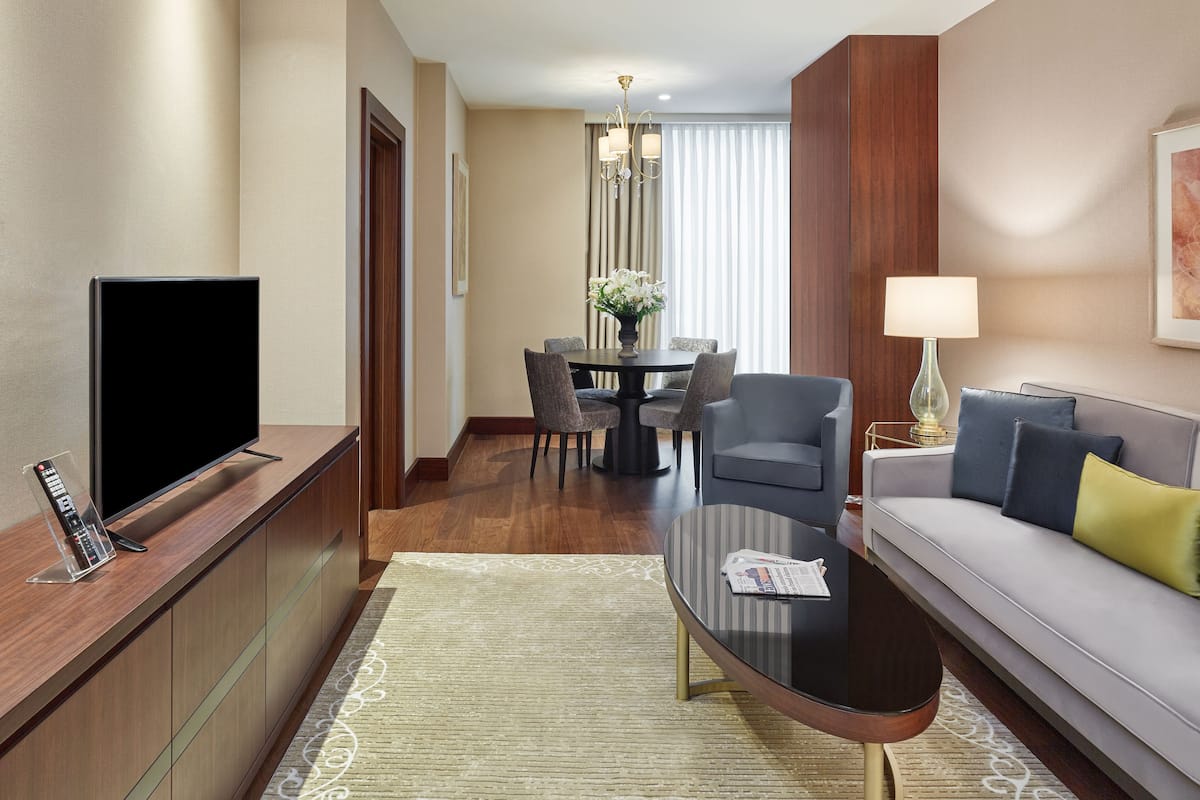 Comfort Suite With King Size Bed | Pemandangan dari bilik