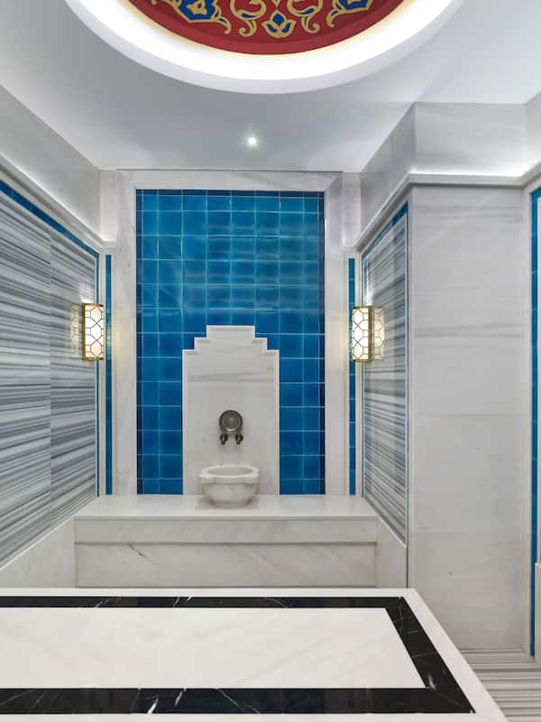 Couples treatment rooms, sauna, steam room, Turkish bath, aromatherapy