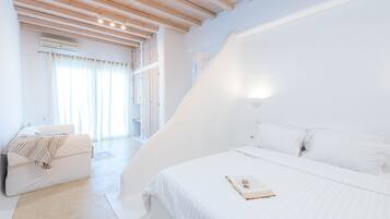 Executive Villa, 4 Bedrooms, Private Pool | In-room safe, soundproofing, iron/ironing board, free cribs/infant beds