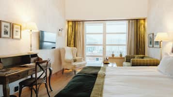Double Room (Safarivillan) | Egyptian cotton sheets, premium bedding, down duvets, pillow-top beds