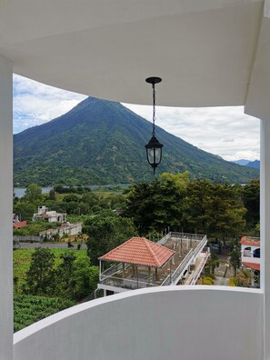 Terrace/patio - Pescador Hotel PH (Santiago Atitlán)