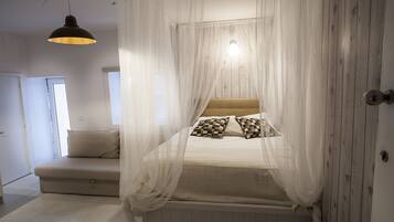 Premium bedding, free WiFi