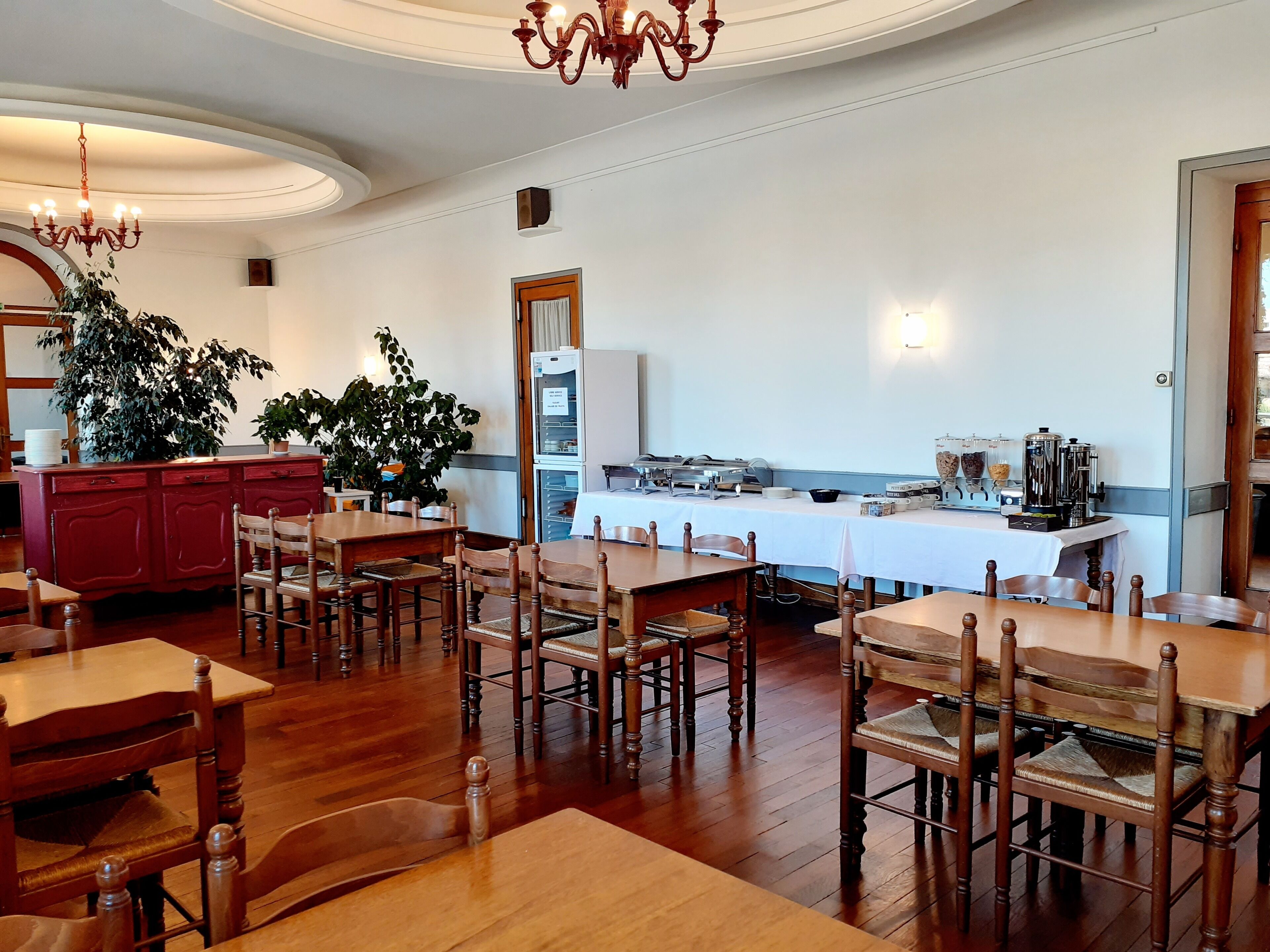 daily buffet breakfast (eur 12.00 per person)