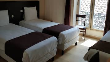Standard Triple Room, Ensuite (CHAMBRE TRIPLE VUE COUR) | Premium bedding, memory foam beds, minibar, desk