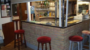 Bar (on property) - Laburnum House Lodge (Highbridge)