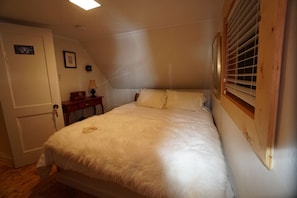 Quarto, 1 cama Queen | Wi-Fi de cortesia
