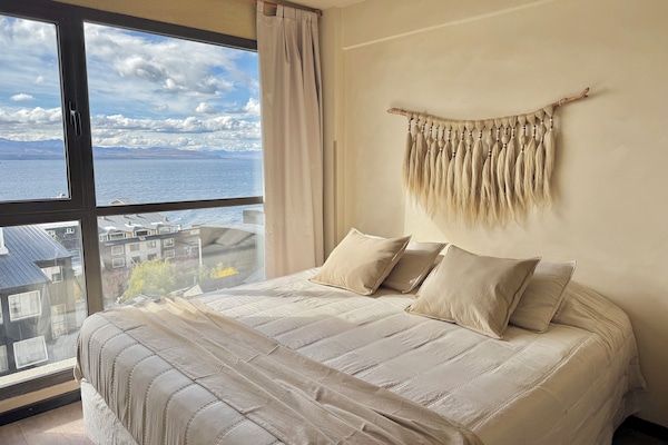 Apartamento design, vista para o lago | 1 quarto, quartos à prova de som, Wi-Fi de cortesia, roupa de cama