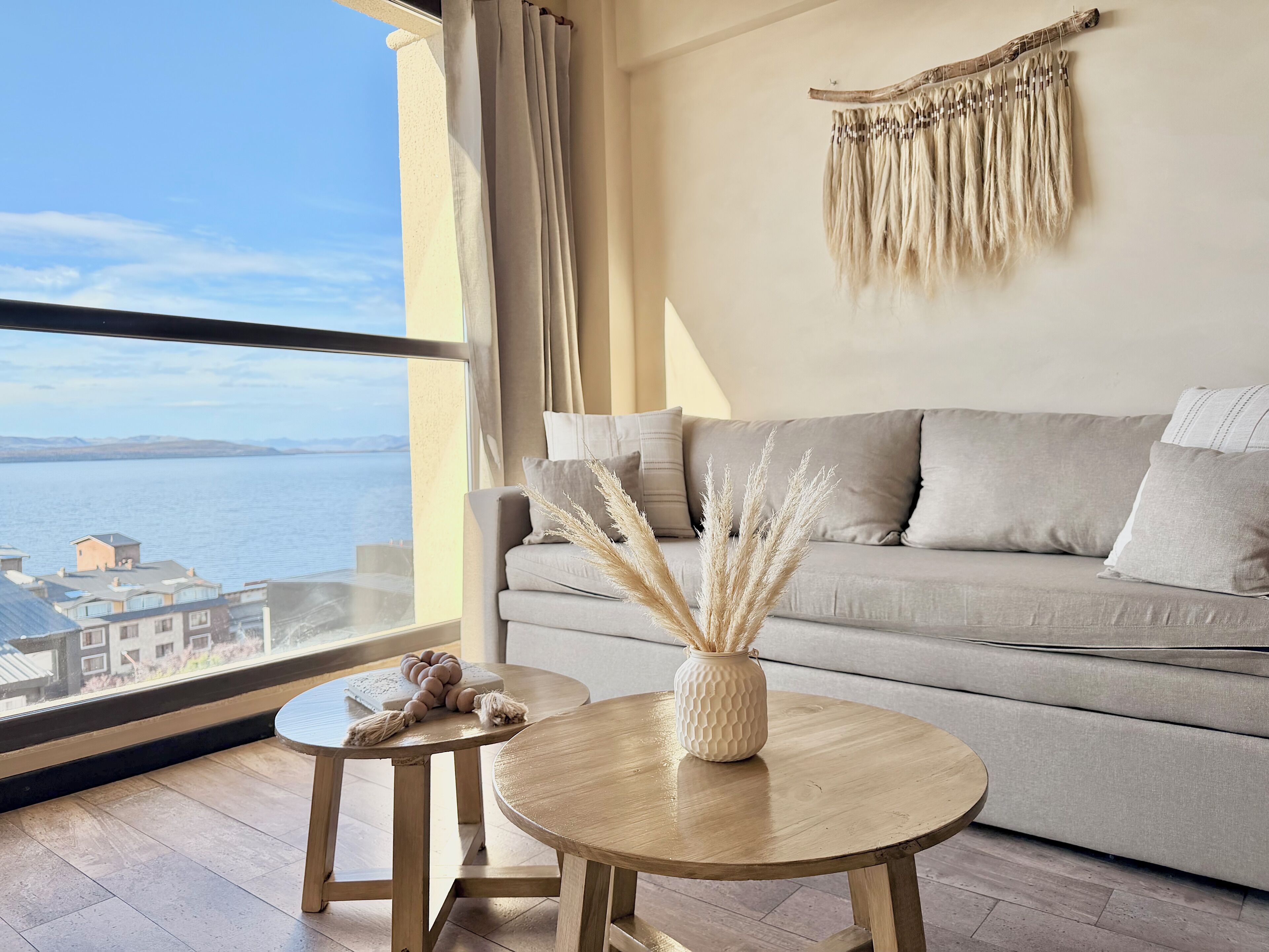 Design Apartment, Lake View | Lake view