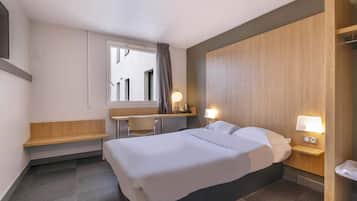 Double Room, Accessible | Desk, soundproofing, free WiFi, bed sheets